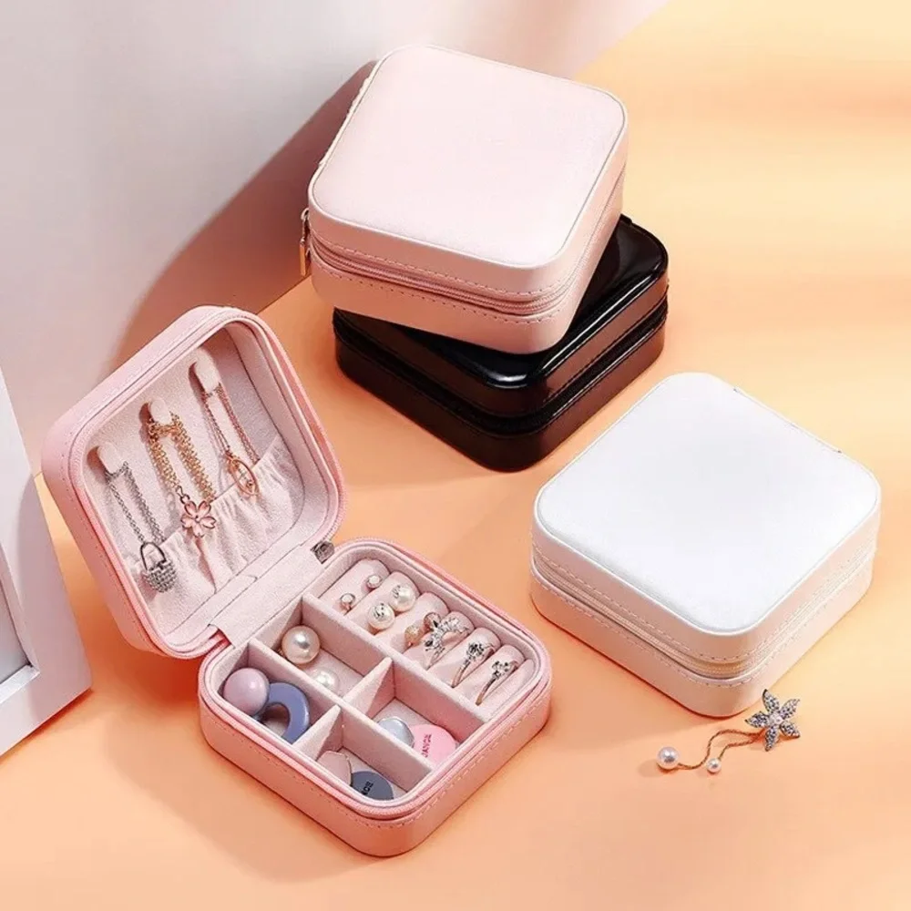 NWT travel jewelry box storage case for rings, earrings, necklaces vegan zipper